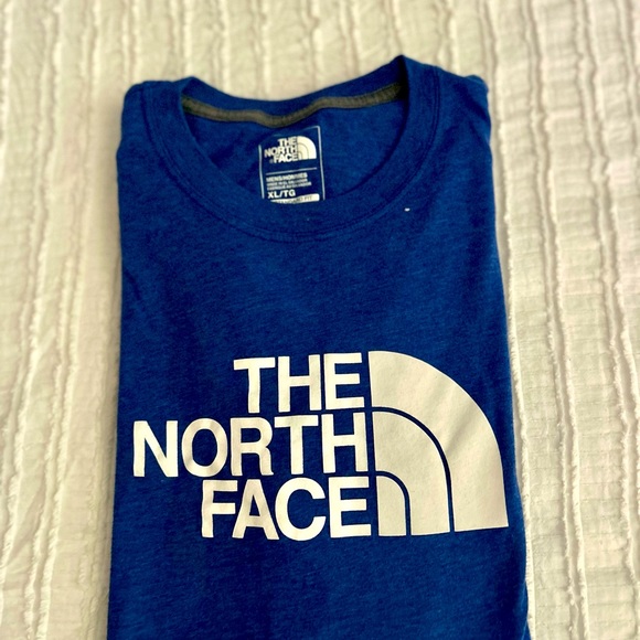 “SOLD” THE NORTH FACE TSHIRT - Picture 4 of 4